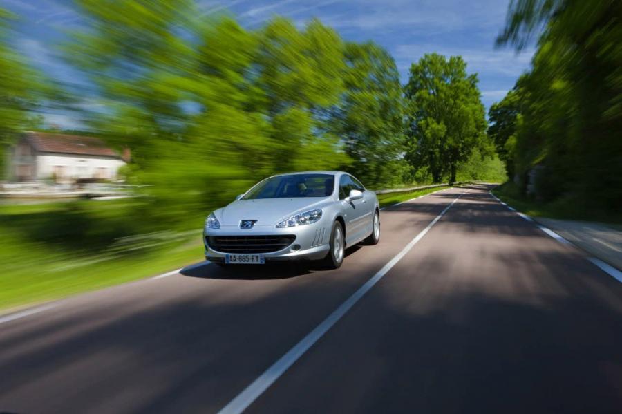  Peugeot 407 Coupe GT 2009 года  (фото 9 из 22)